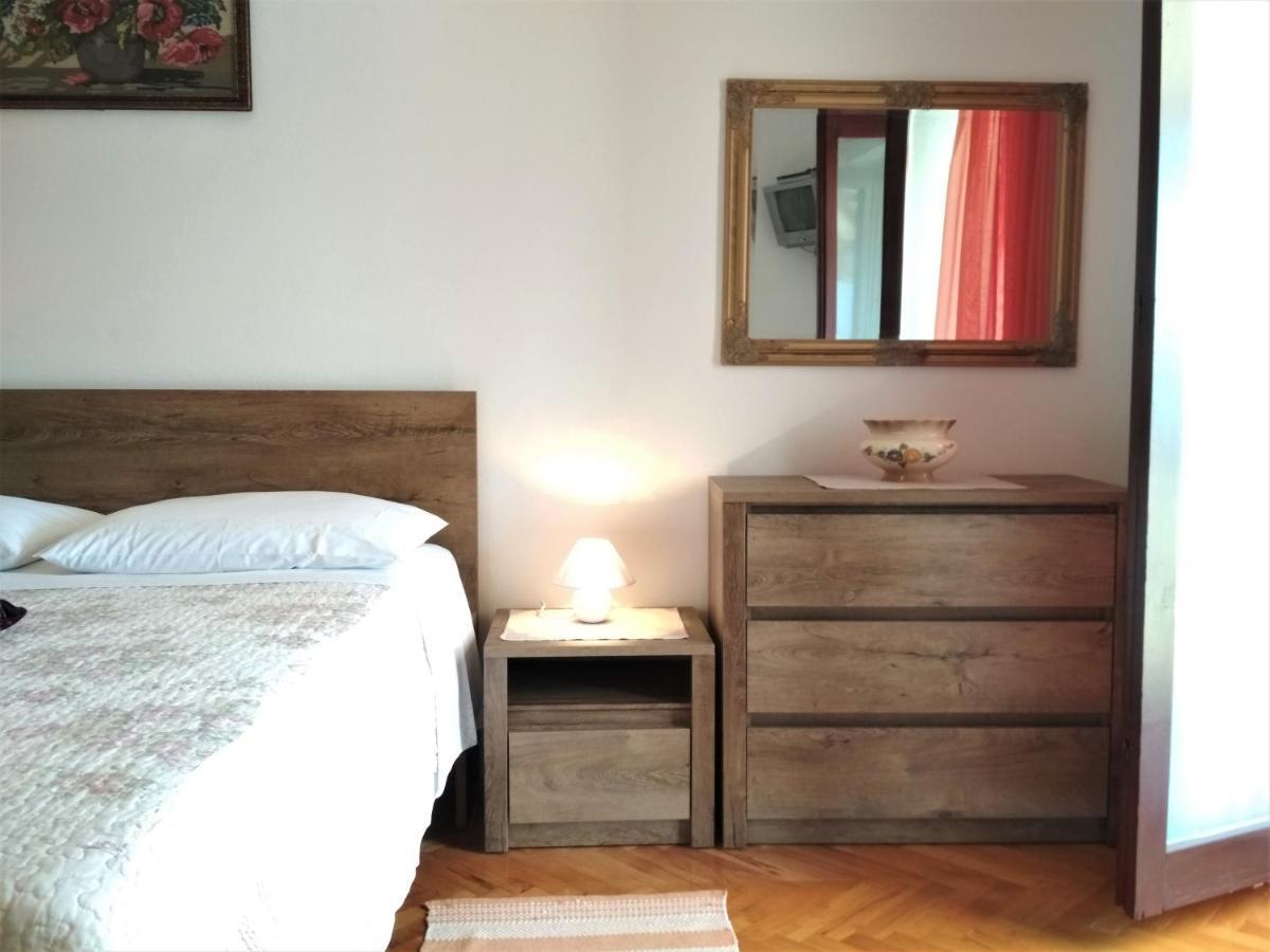 Lili Apartment Rovinj Exterior photo